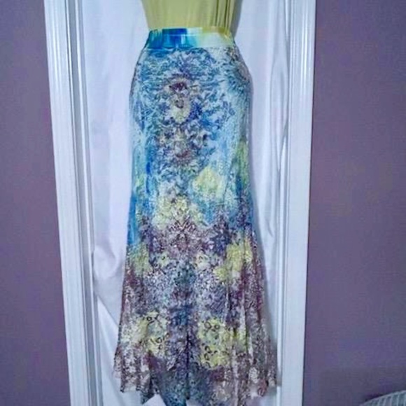 Cover Charge Dresses & Skirts - 💲SALE💲 Unique Double Layer Sublimation Print Skirt Sz M
